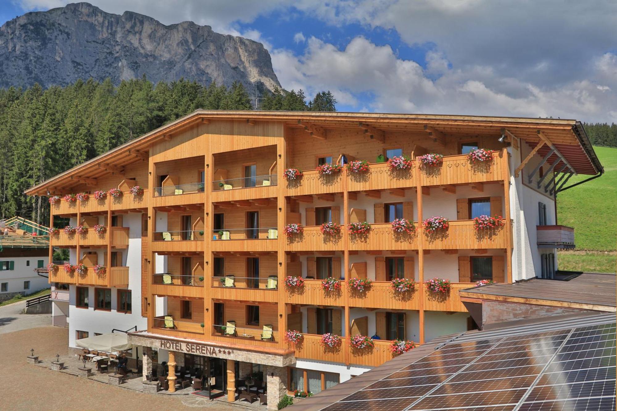 Hotel Serena Badia  Buitenkant foto