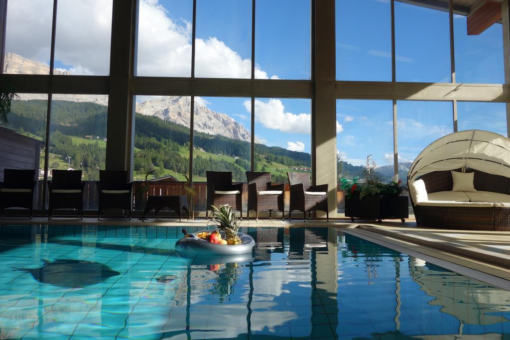 Hotel Serena Badia  Buitenkant foto