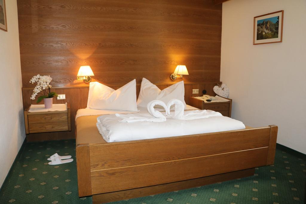 Hotel Serena Badia  Buitenkant foto