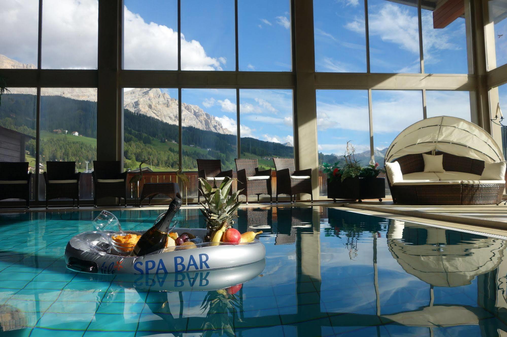 Hotel Serena Badia  Buitenkant foto